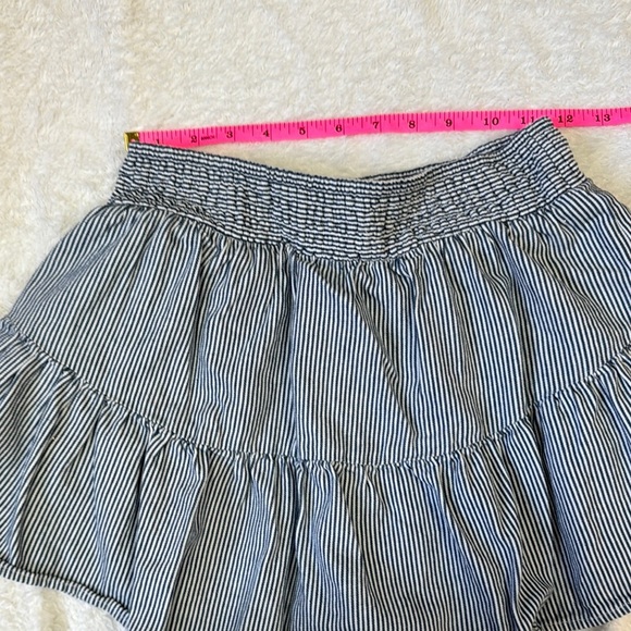 American Eagle Outfitters Gray Mini Skater Skirt - Picture 4 of 6